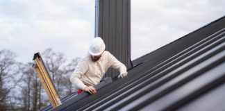 Roofing-Safety-101-Tips-for-Protecting-Yourself-During-a-DIY-Project-on-successtuff